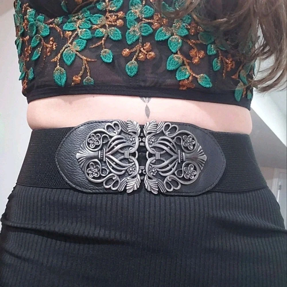 Black Stretch Waist Belt with Decorative Silver-Tone Floral Buckle